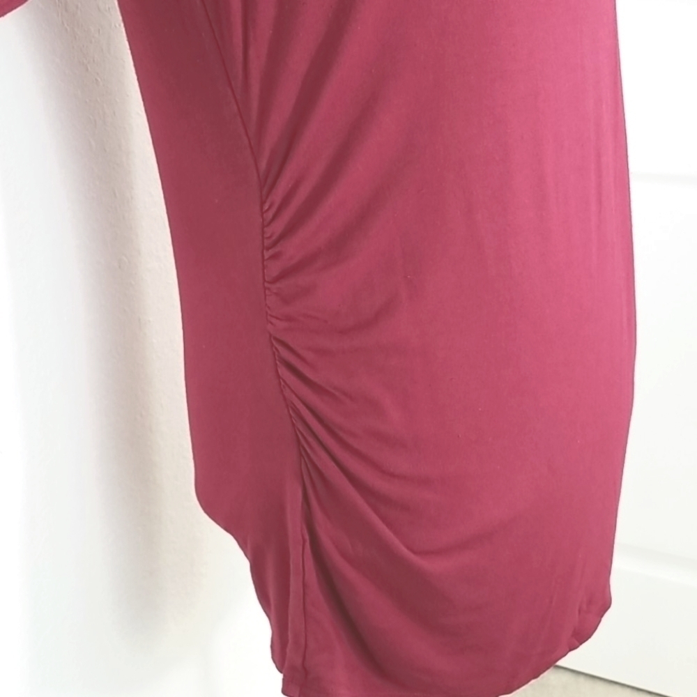 WHITE HOUSE BLACK MARKET Red Cold Shoulder Top, L - Picture 3 of 9